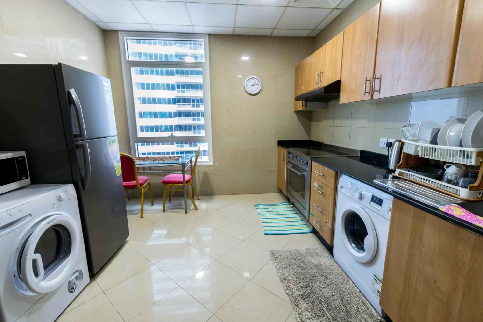 Nice Single Rooms For "Girls" Only In Dubai, Marina 外观 照片