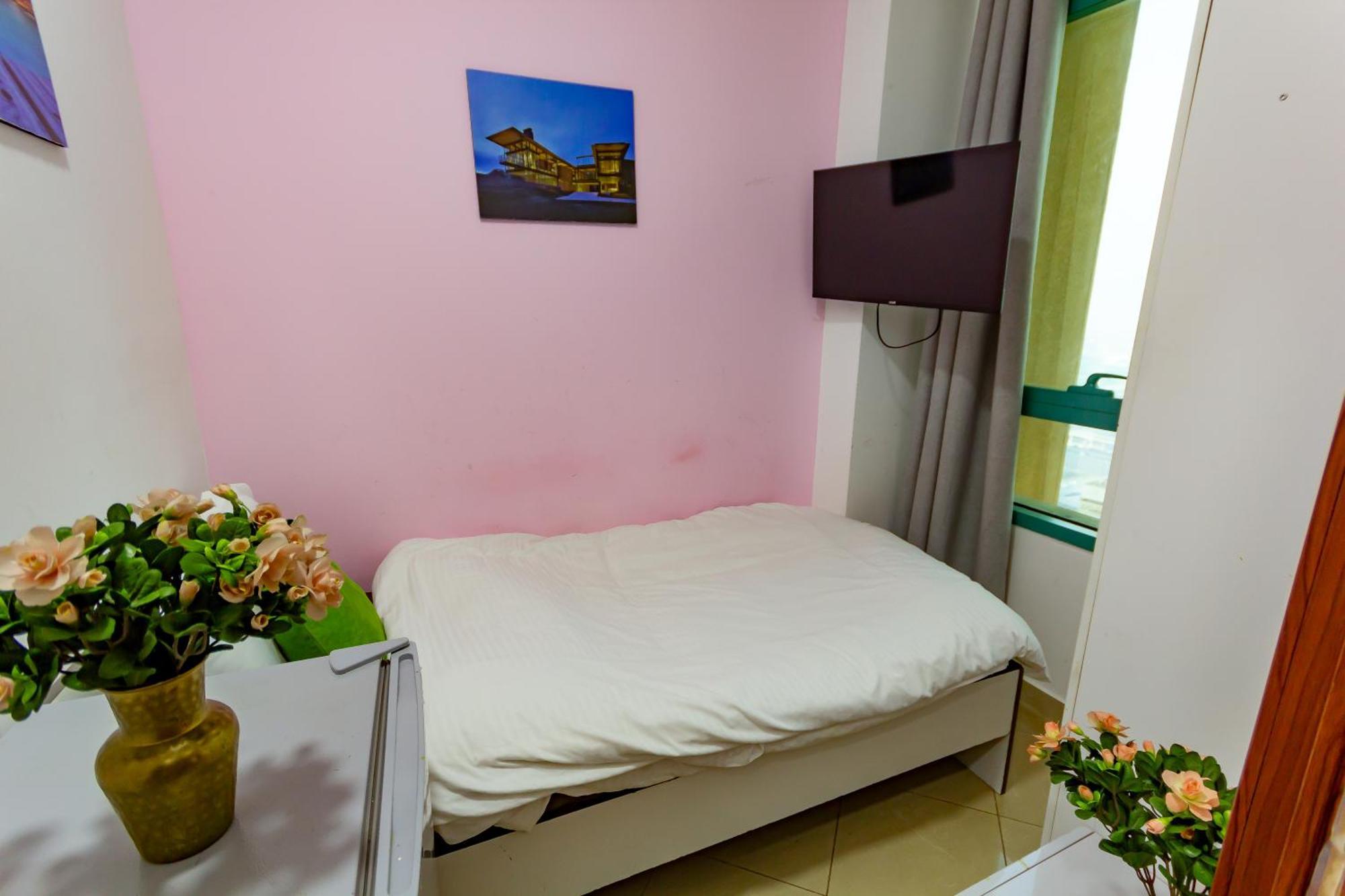 Nice Single Rooms For "Girls" Only In Dubai, Marina 外观 照片