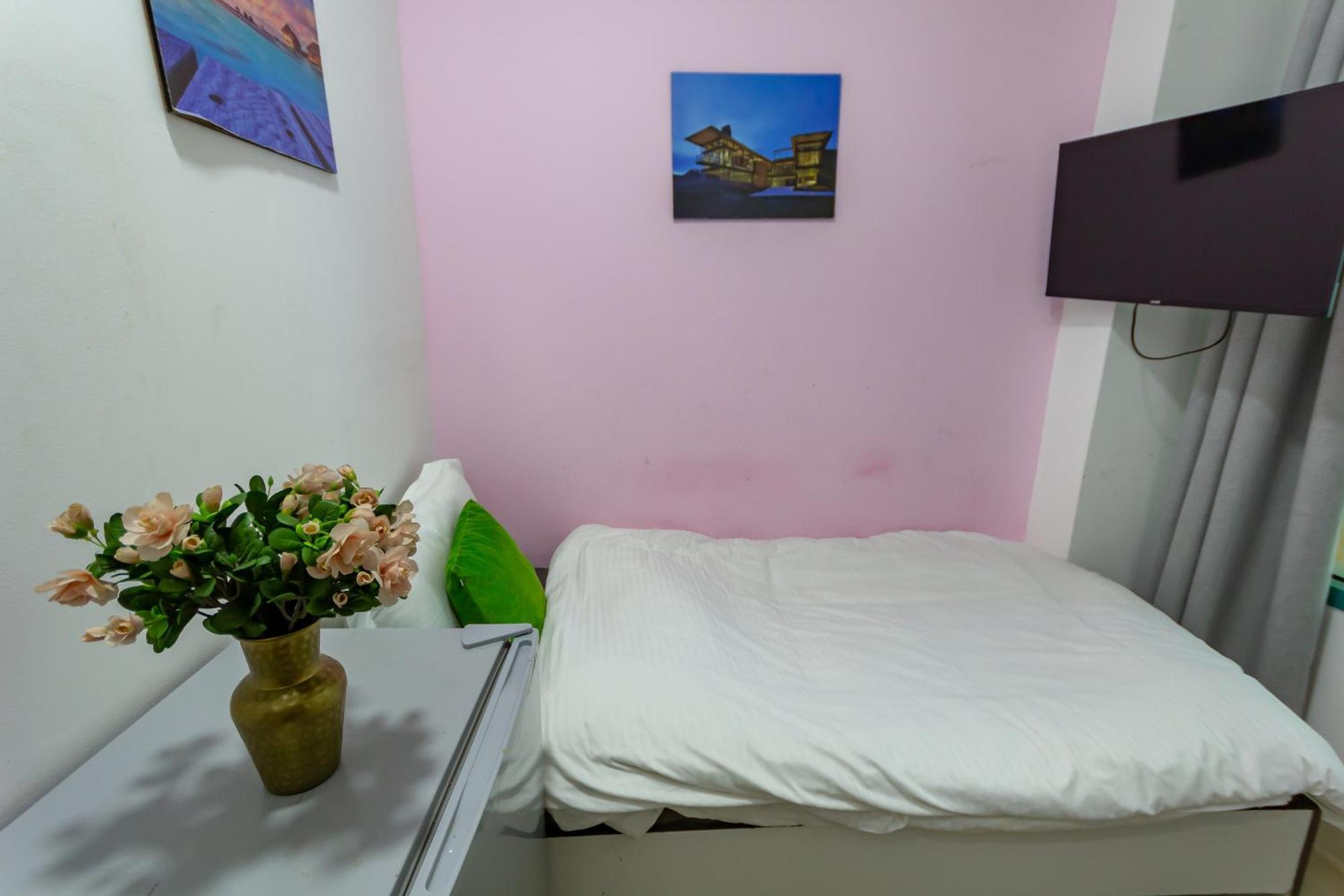 Nice Single Rooms For "Girls" Only In Dubai, Marina 外观 照片