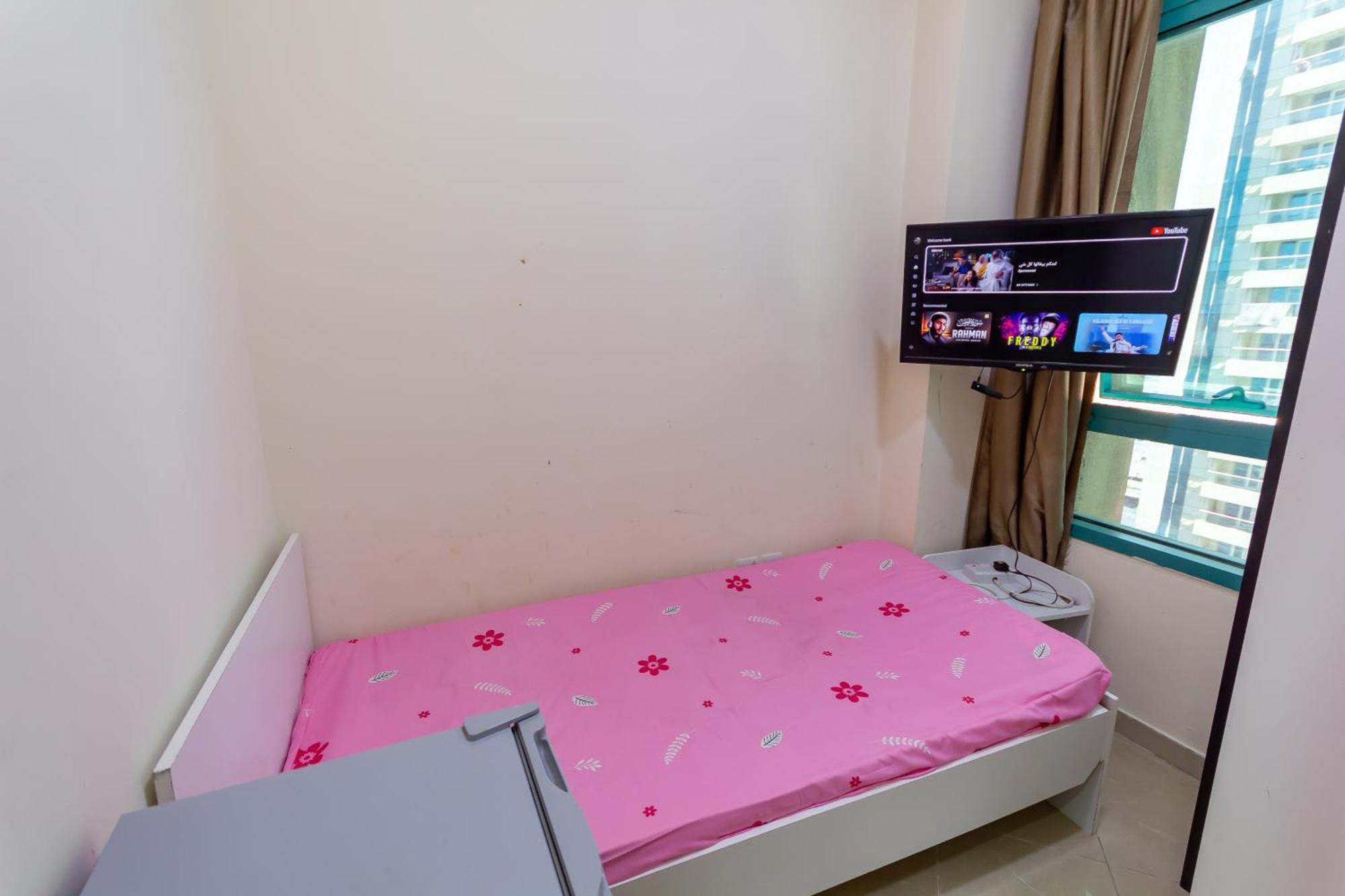 Nice Single Rooms For "Girls" Only In Dubai, Marina 外观 照片