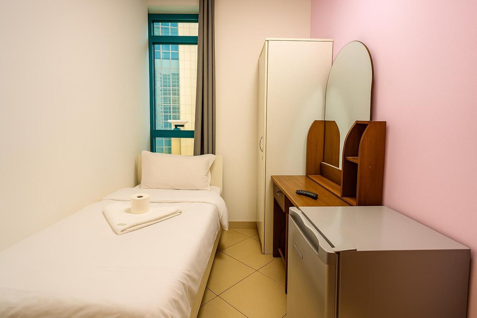 Nice Single Rooms For "Girls" Only In Dubai, Marina 外观 照片