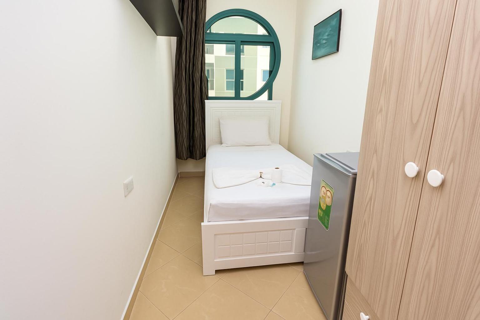 Nice Single Rooms For "Girls" Only In Dubai, Marina 外观 照片