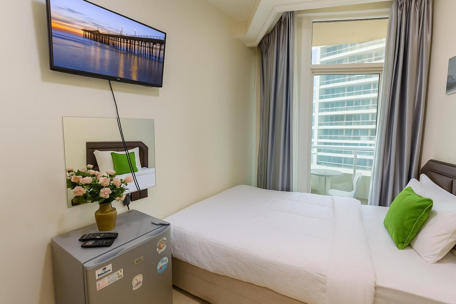 Nice Single Rooms For "Girls" Only In Dubai, Marina 外观 照片
