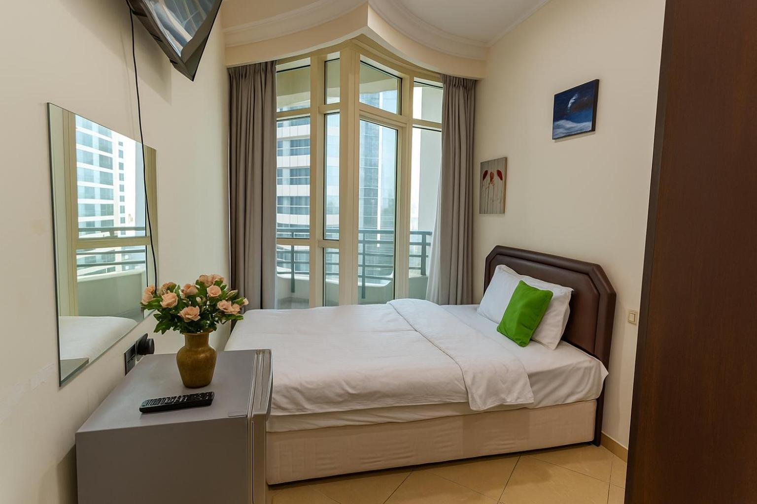 Nice Single Rooms For "Girls" Only In Dubai, Marina 外观 照片