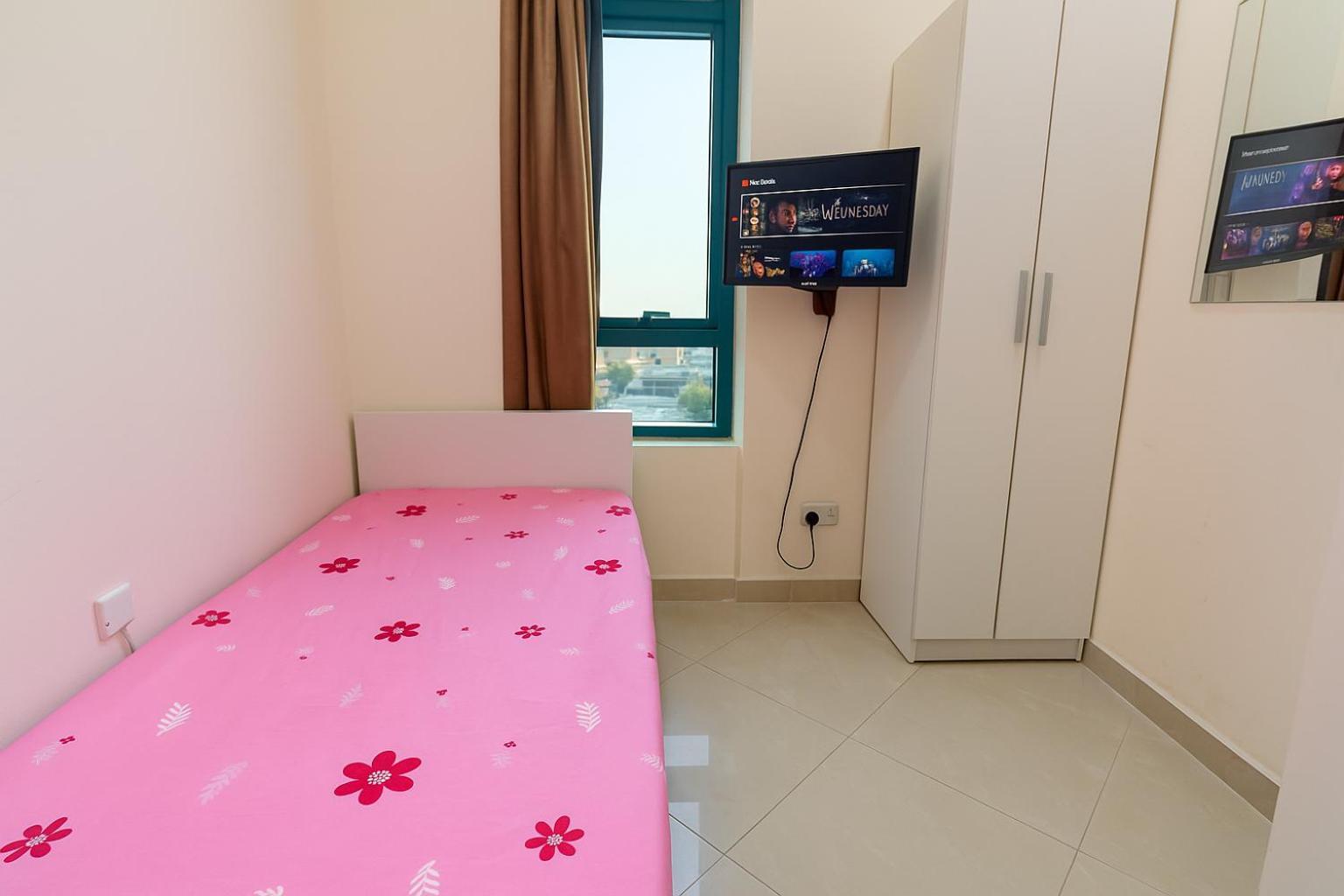 Nice Single Rooms For "Girls" Only In Dubai, Marina 外观 照片