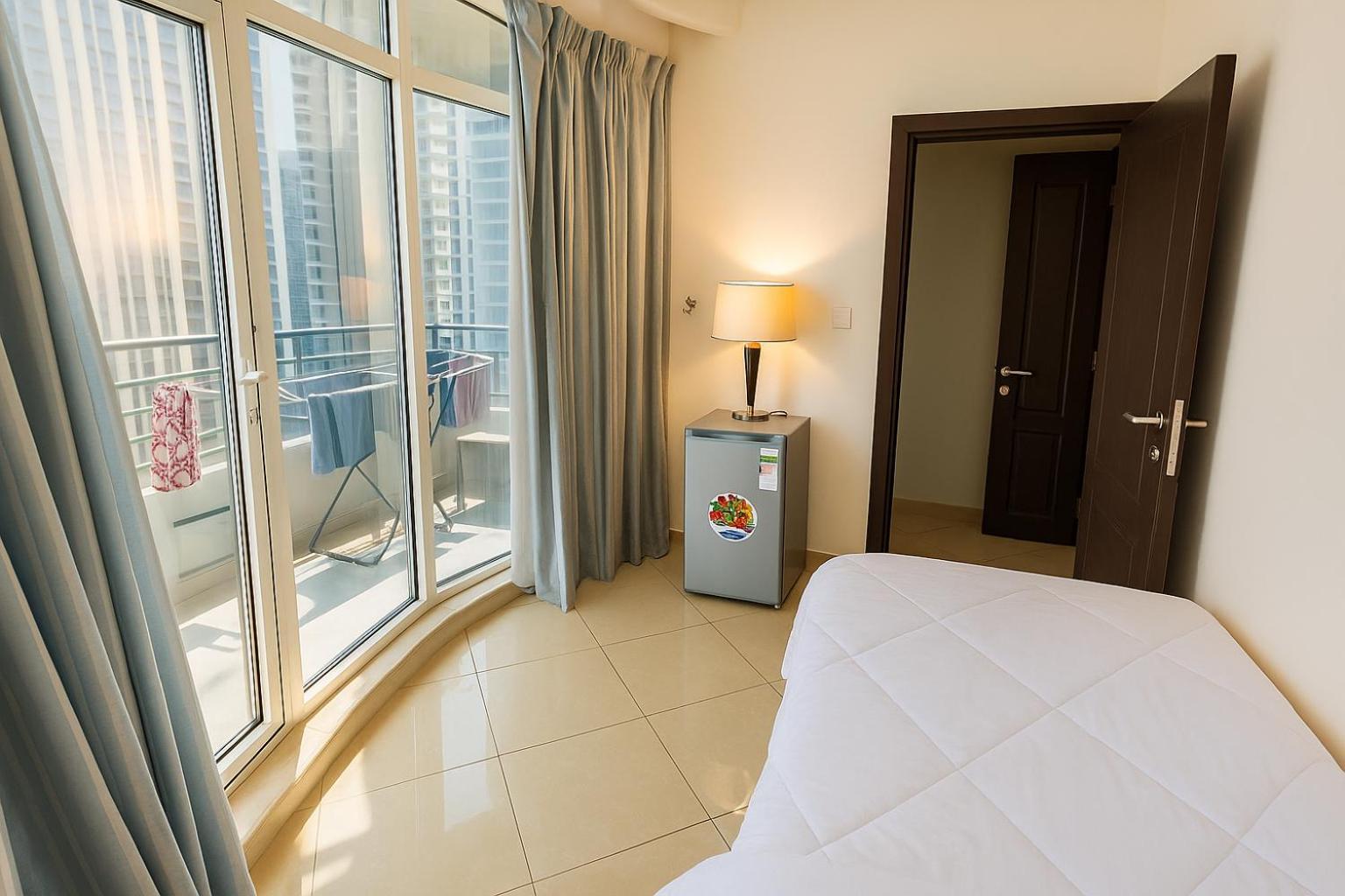Nice Single Rooms For "Girls" Only In Dubai, Marina 外观 照片