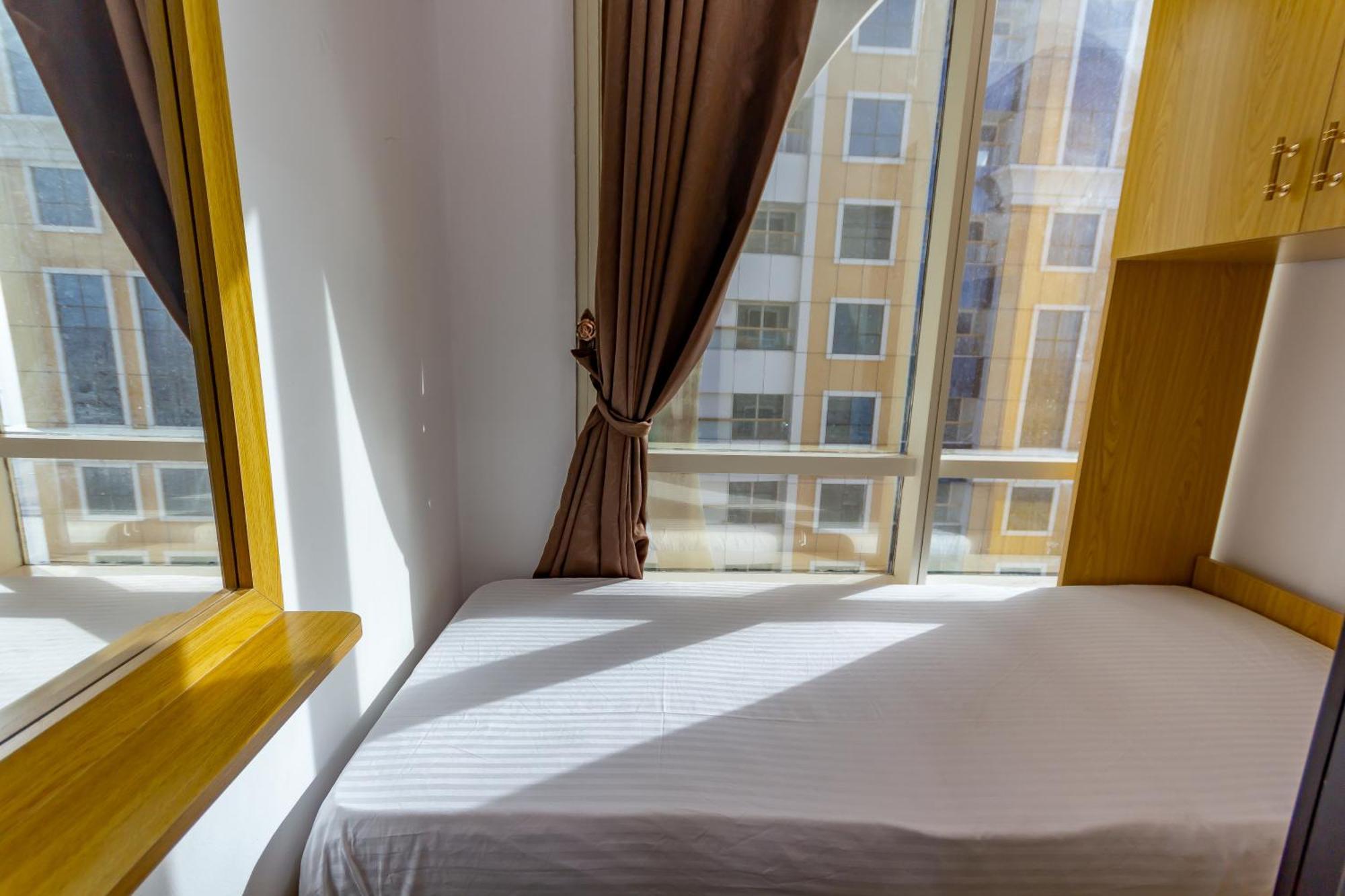 Nice Single Rooms For "Girls" Only In Dubai, Marina 外观 照片