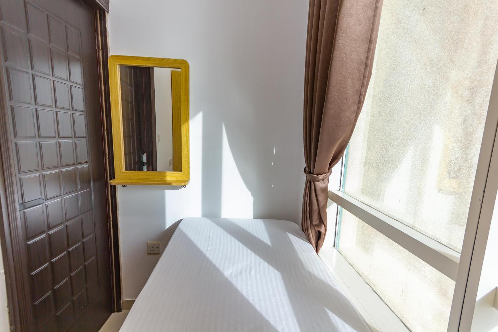 Nice Single Rooms For "Girls" Only In Dubai, Marina 外观 照片